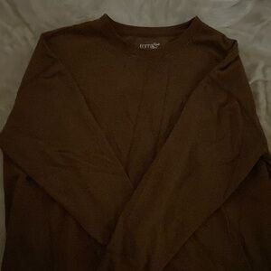 Brown sweatshirt.